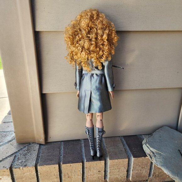 Tonner Doll Tyler Wentworth Curly RED HAIR 16” Fashion Green Eyes - Picture 6 of 15